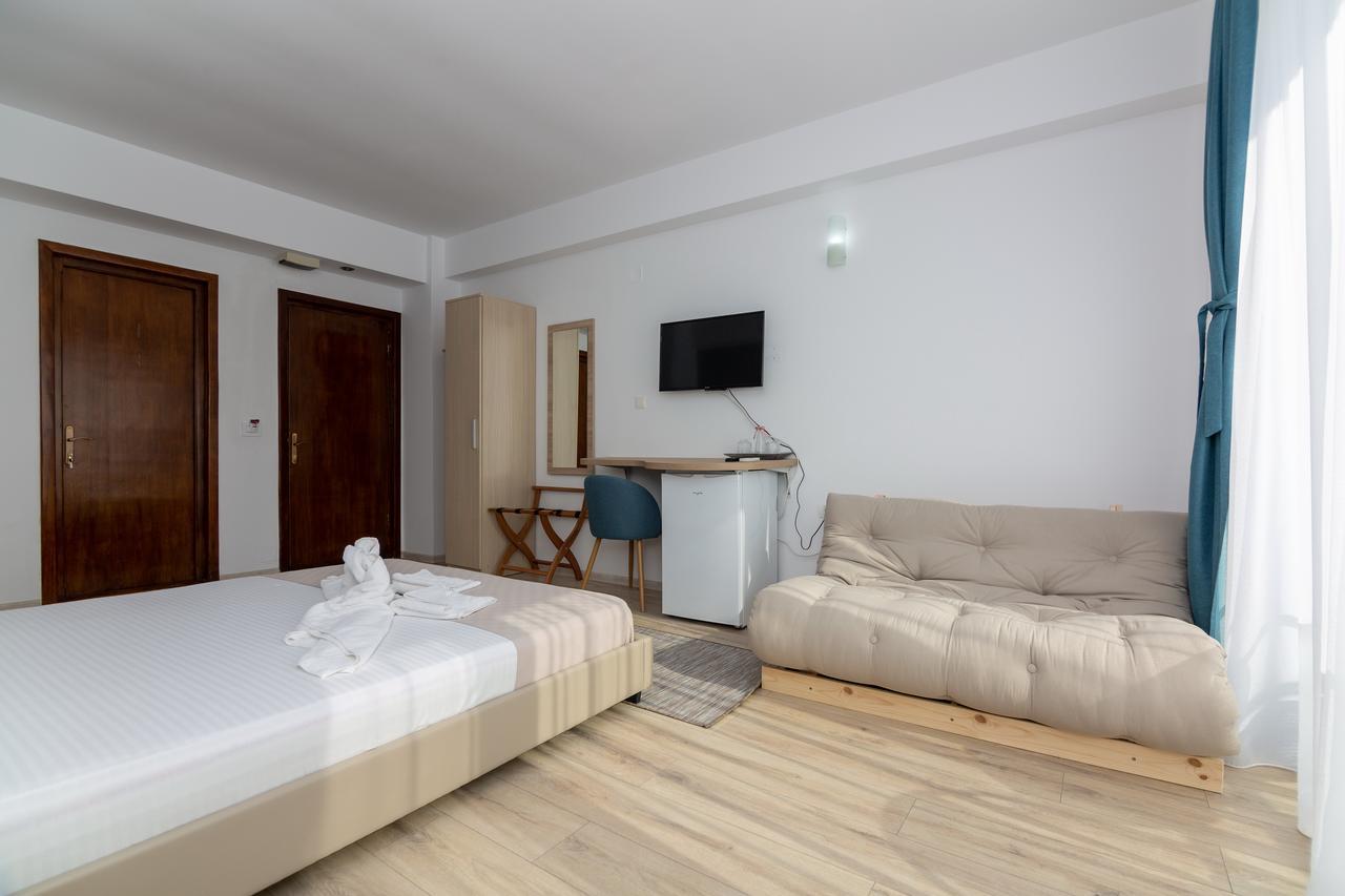 Adriano Pe Plaja Belona Hotel Eforie Bagian luar foto