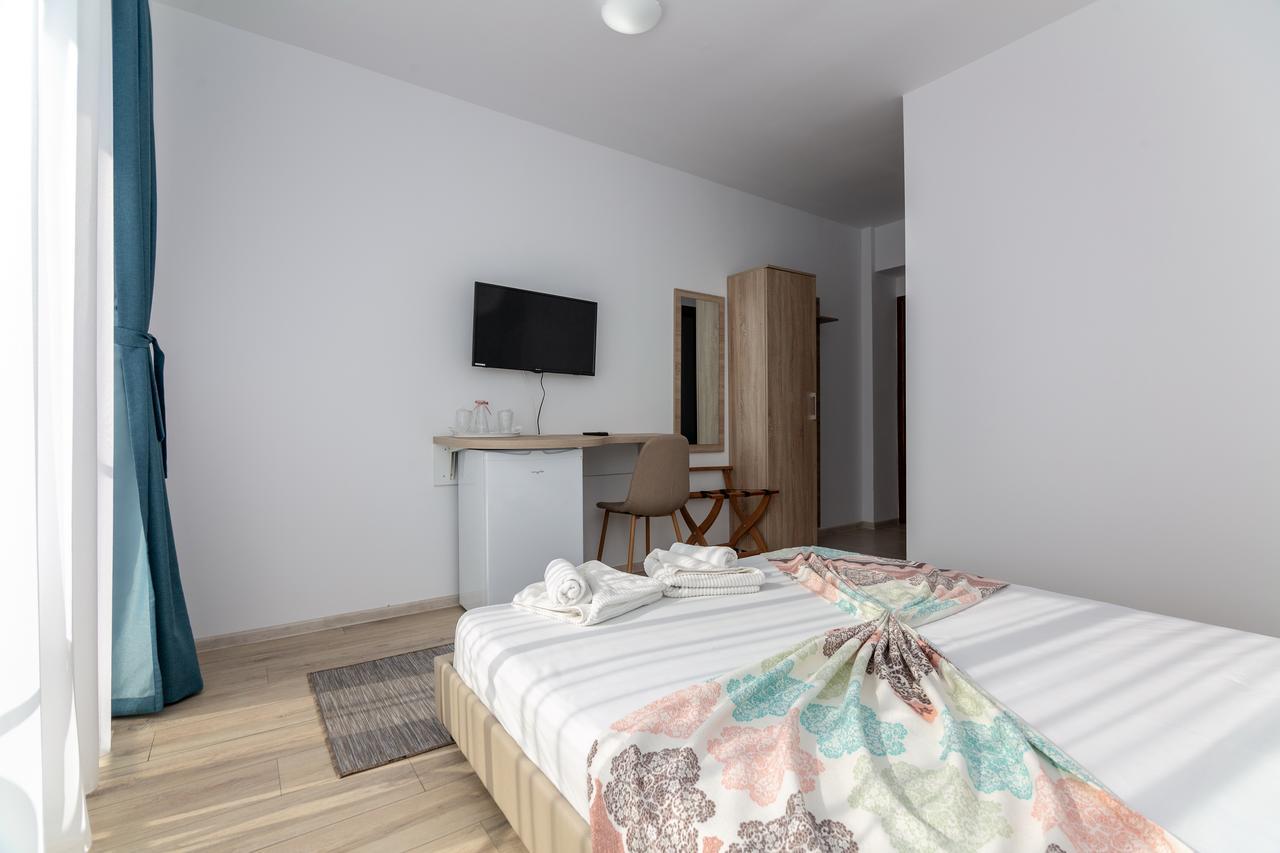 Adriano Pe Plaja Belona Hotel Eforie Bagian luar foto